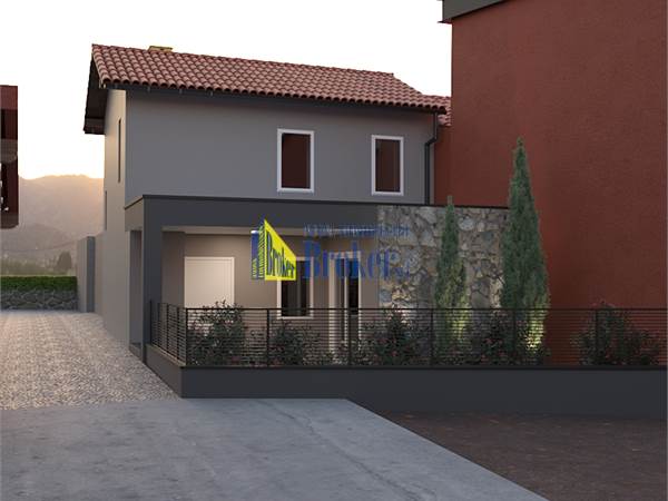 Porzione casa indipendente con giardinetto