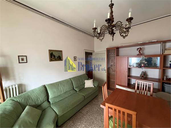 Vicinaze Corso Garibaldi con posto auto